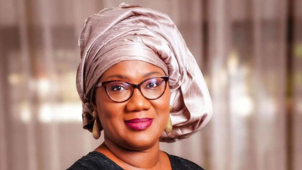Astou Rose GAYE : Une femme de rigueur et de vision au cœur de la finance sénégalaise
